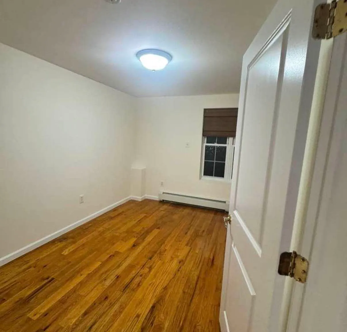 49 Vernon Avenue — Photo 4