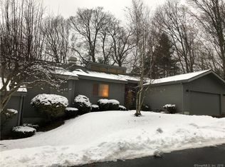 8 Grey Fox Trl, Avon, CT 06001