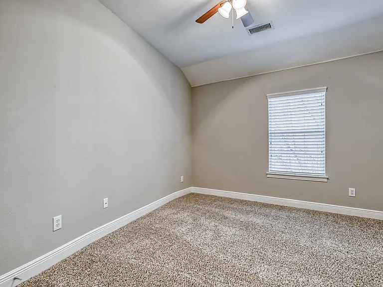 6533 Riveredge Dr — Photo 42