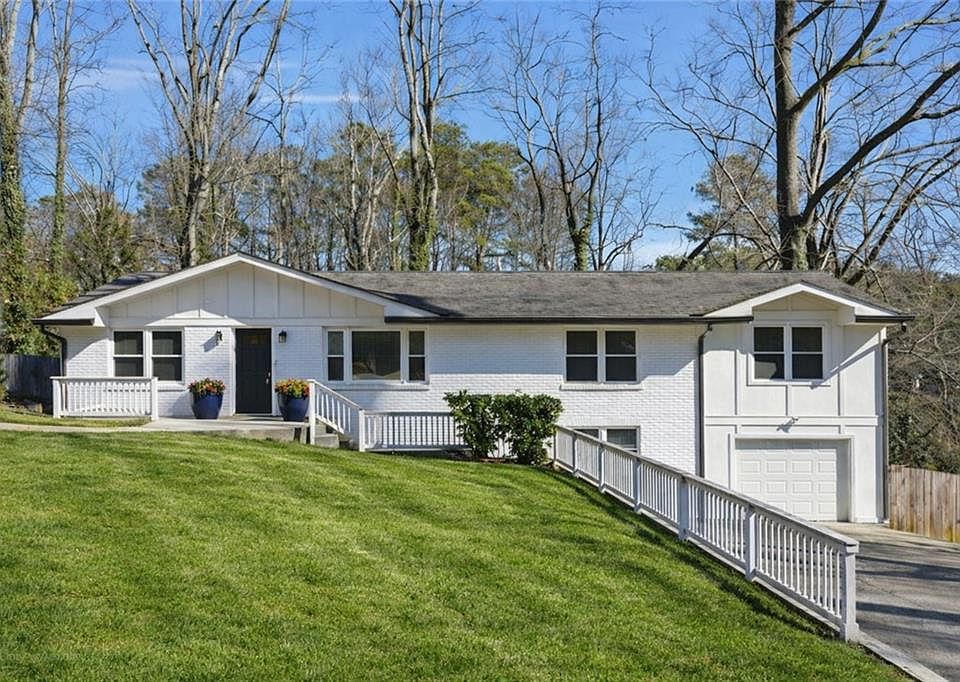 1st image of 2629 Henderson Rd