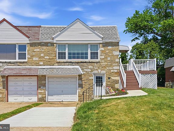 2nd image of 9968 Woodfern Rd