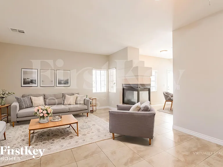 2465 Belt Buckley Dr — Photo 4