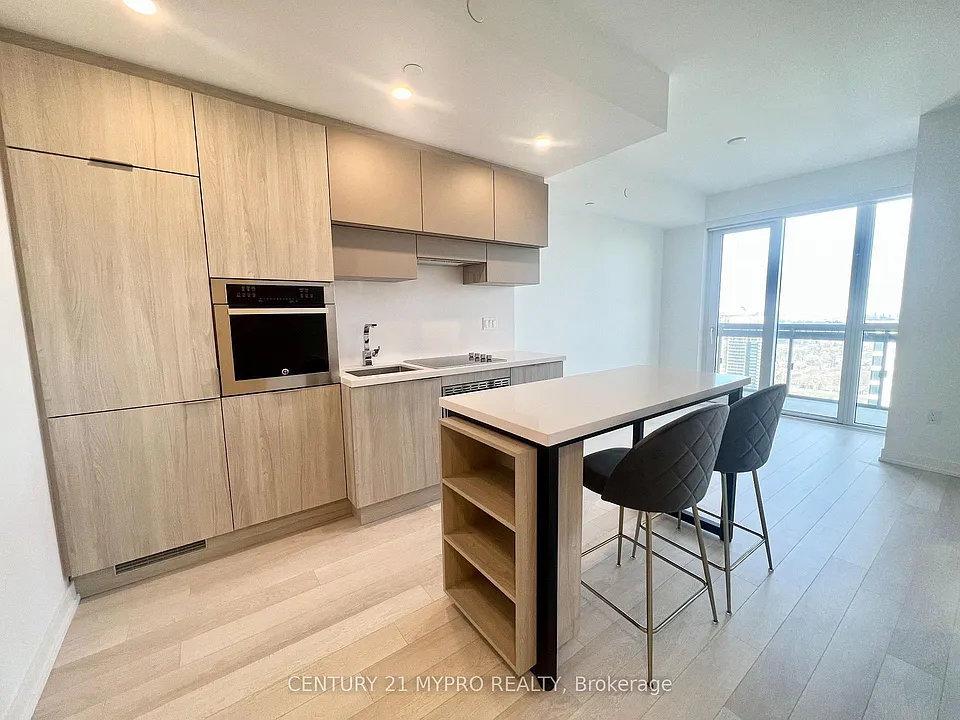 39 Roehampton Ave #3802