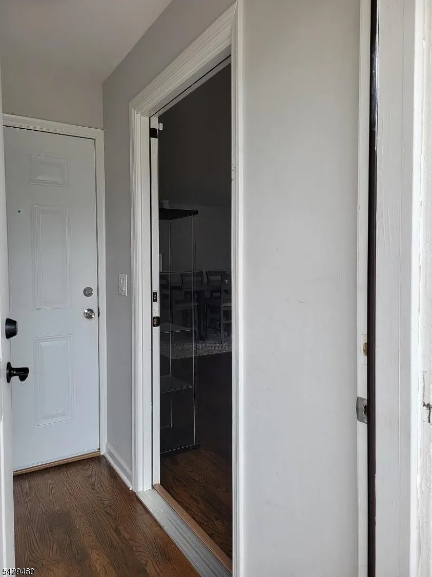 3 bed, 1.0 bath, $2,600 — Photo 3