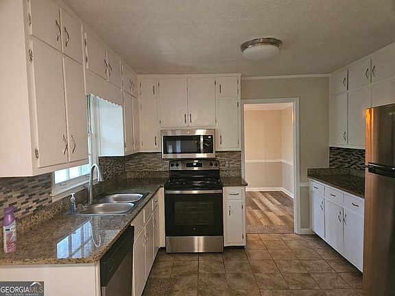 4th image of 745 Queen Ann Ct