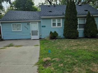2070 Harwine St, Flint, MI 48532