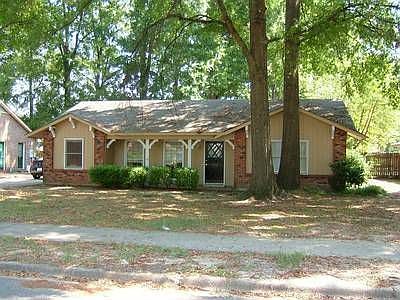 1st image of 720 Ledyard Pl