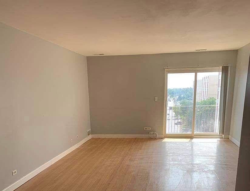 1st image of 1005 Des Plaines Ave APT 602
