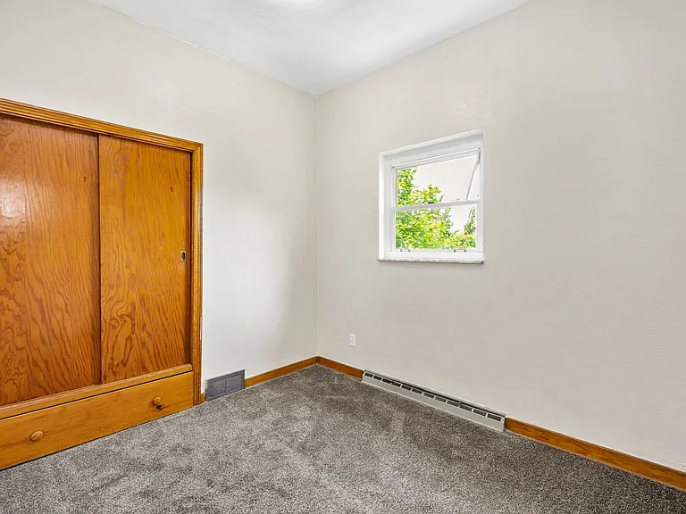 447 Elm Rd — Photo 12