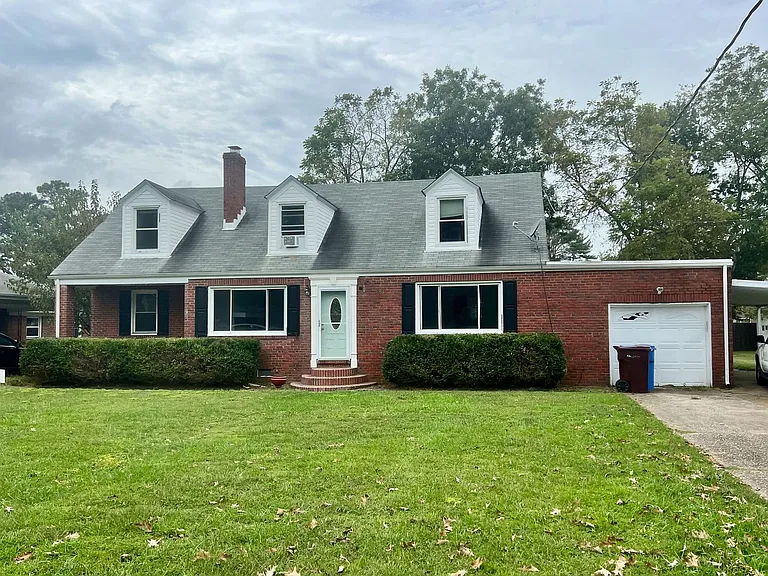 1319 Myrtle Ave — Photo 1