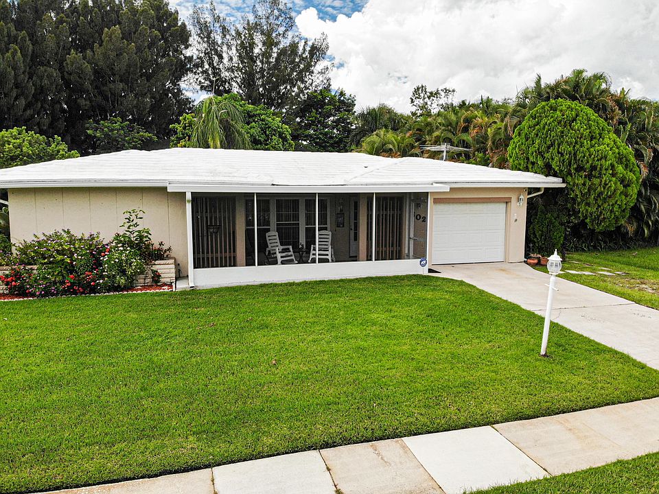 1st image of 602 SW Ivanhoe Dr