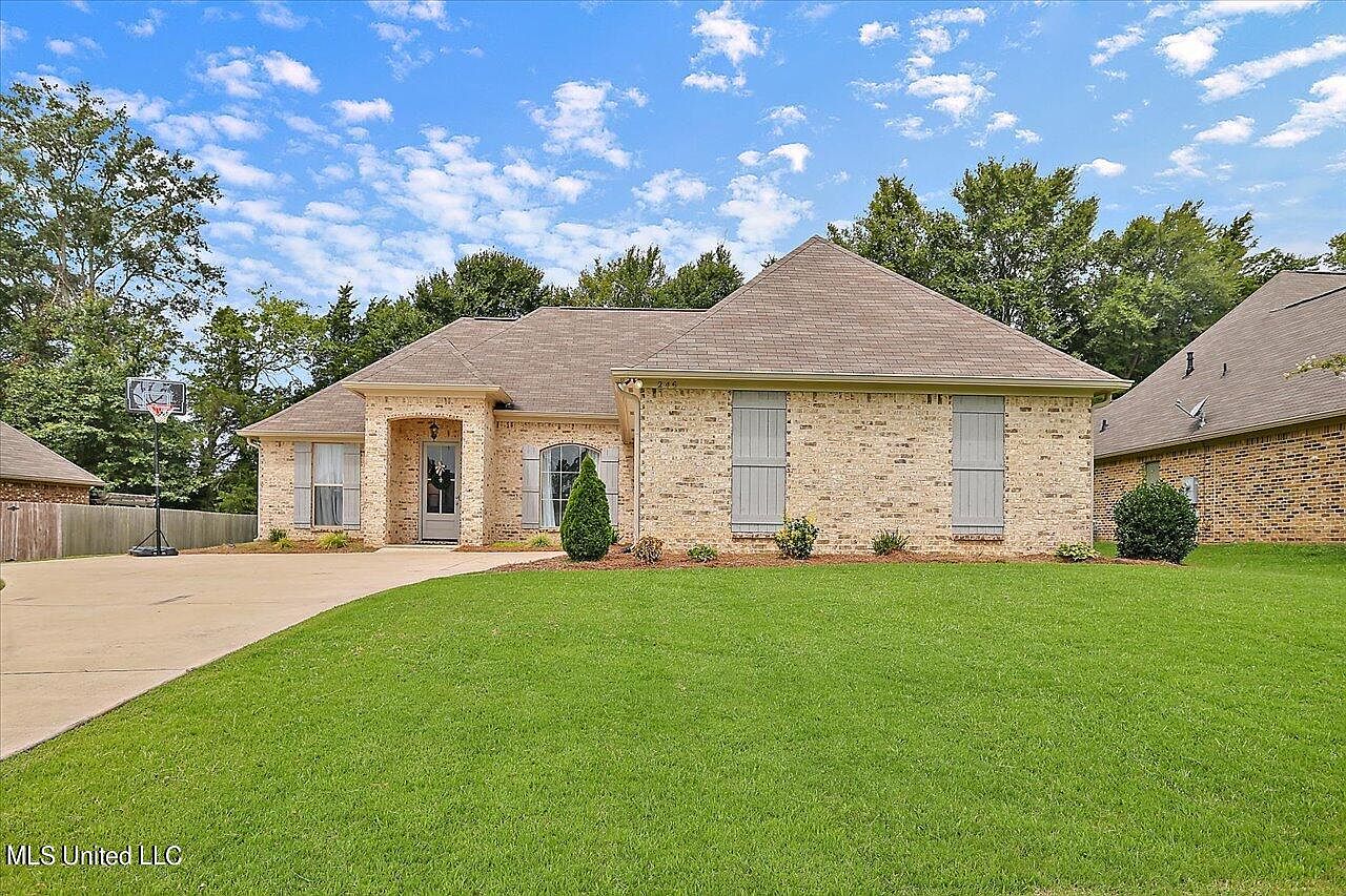 246 Falls Xing, Madison, MS 39110 MLS 4053916 Zillow