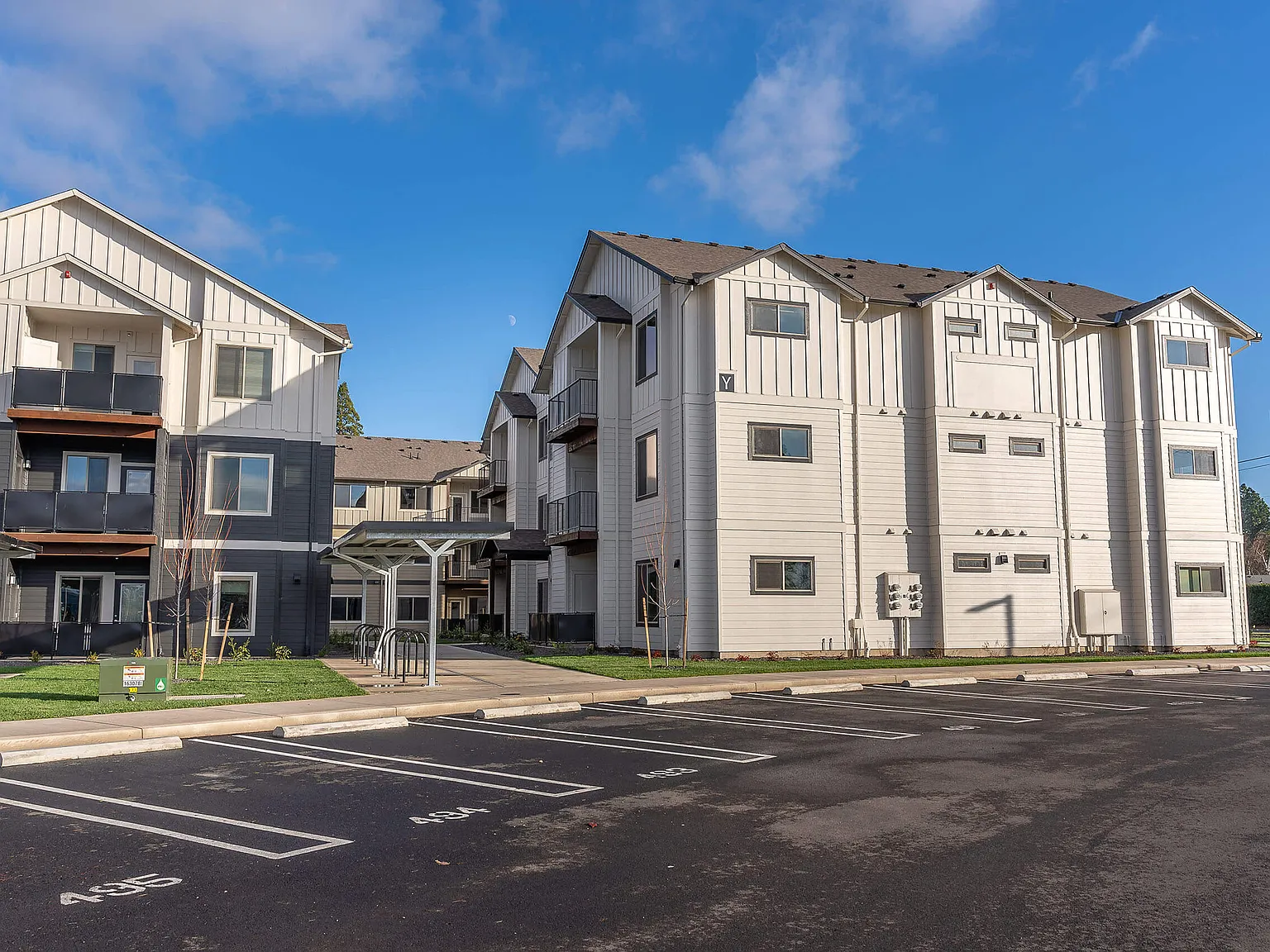 Woodburn Place Apartment Homes — Photo 1