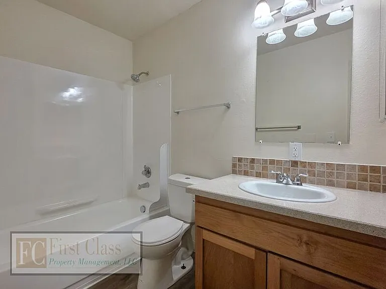 17140 SW Heritage Ct #138 — Photo 12
