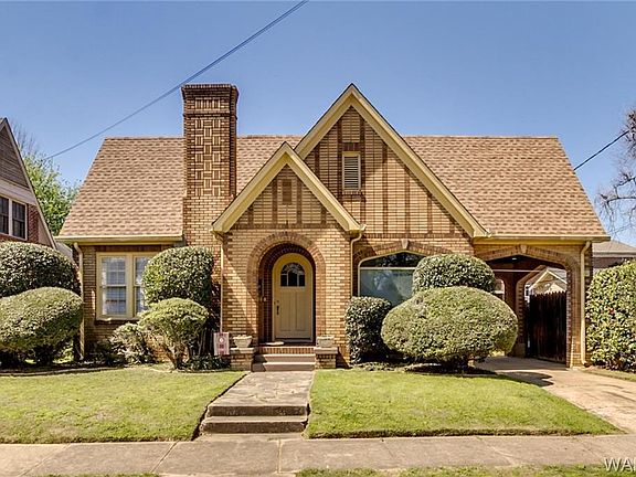2nd image of 1010 Myrtlewood Dr