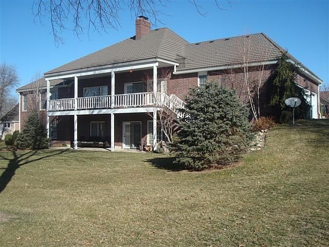 2nd image of 5065 Locust Ln