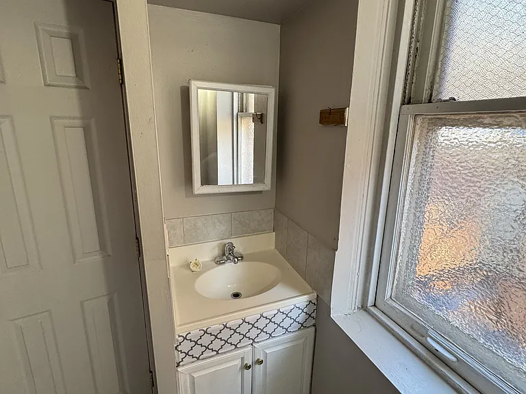 1121 Spruce St #3R — Photo 9