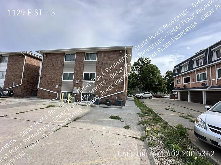 1129 E St #3 — Photo 8