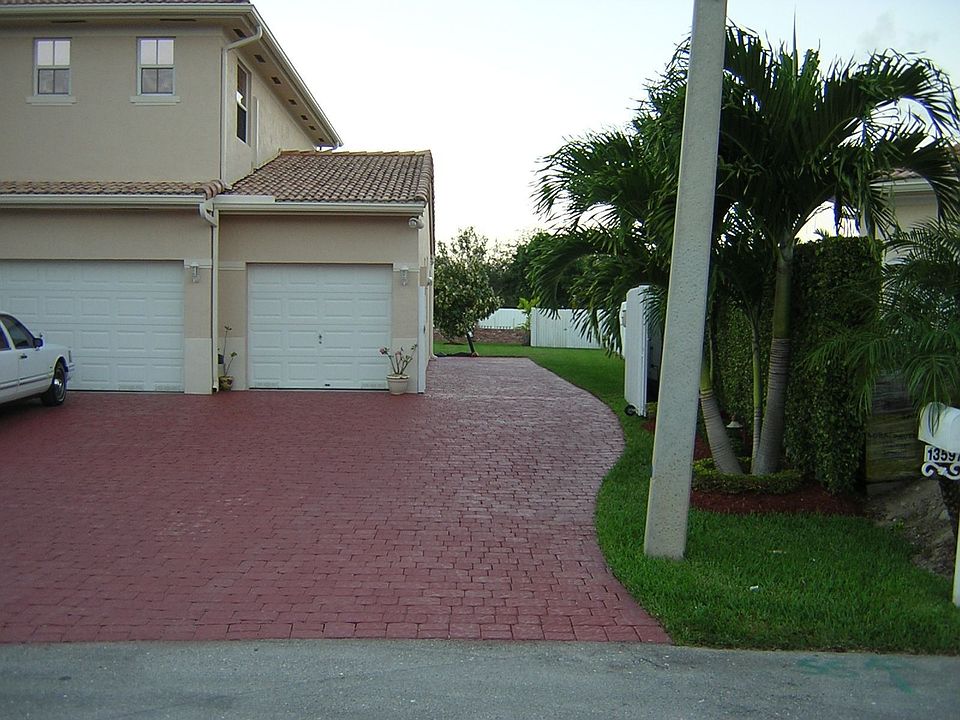 2nd image of 13597 SW 21st St