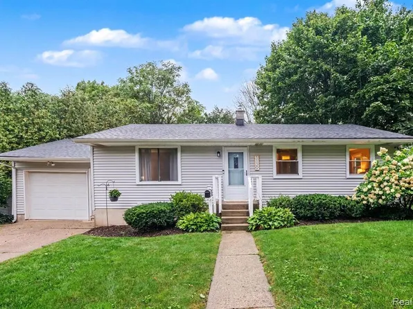 1139 Houseman Ave NE, Grand Rapids, MI 49503