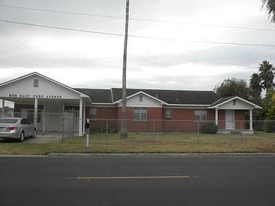 1st image of 200 E Fern Ave