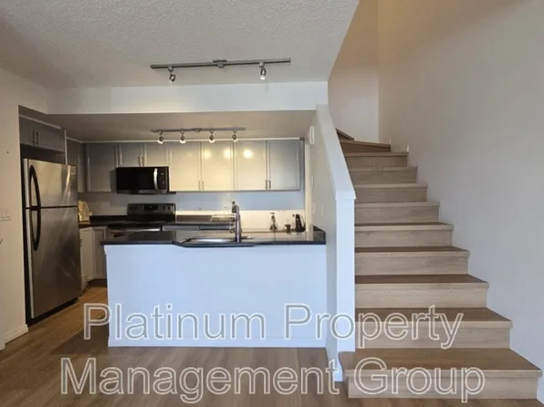 313 McKenzie Towne Ln SE Unit 1, Calgary, AB T2Z 0C3