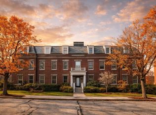 216 Summit Ave #201, Brookline, MA 02446