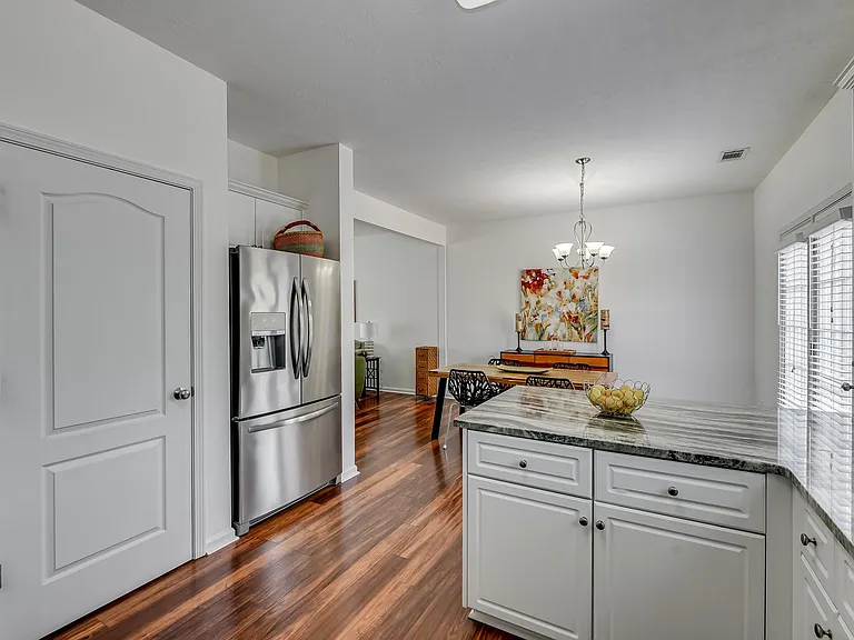 212 Full Circle Dr — Photo 9