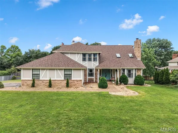 440 Meramec Way, Saint Charles, MO 63303