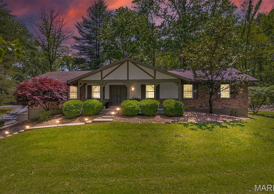 1st image of 18320 Fleur De Lis Dr
