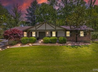 18320 Fleur De Lis Dr, Florissant, MO 63034
