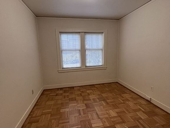 4th image of 921 1st Ave W APT 108