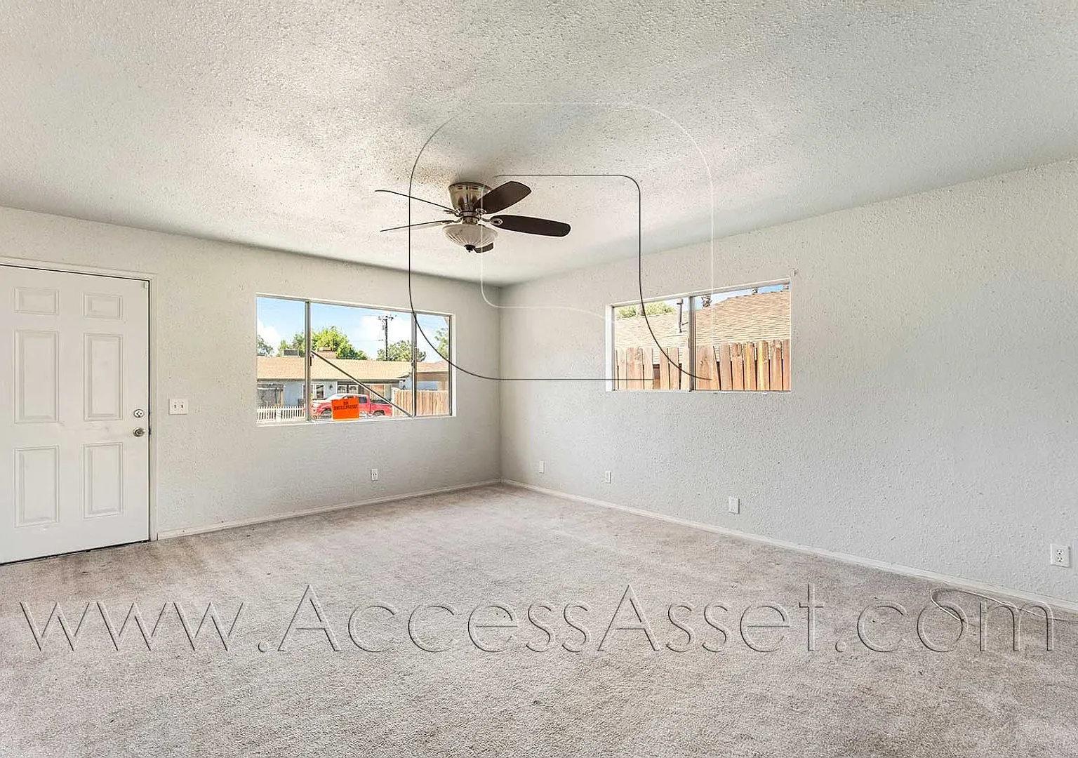 Comfortable 2-Bedroom Lake Elsinore Home Available Now! — Photo 2