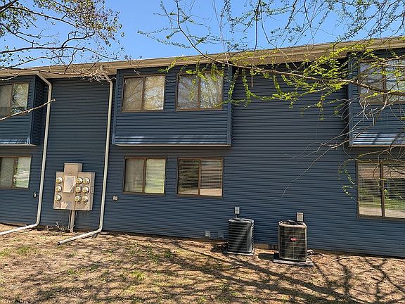 3rd image of 2575 Clayton Blvd #2575