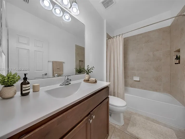 3952 Devenshire Ct #3952 — Photo 11