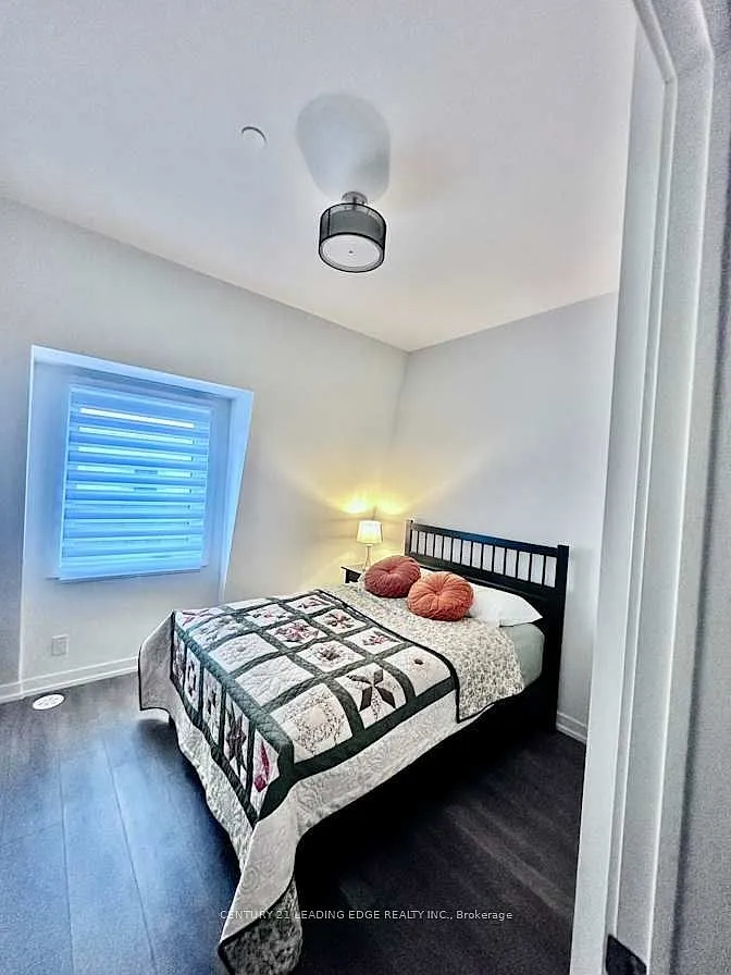 9 Spruce Pines Cres — Photo 4