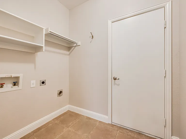 2569 Pinnacle Point Dr — Photo 23