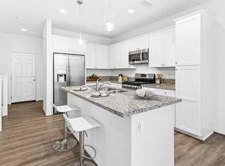 22817 W Maple Way, Canoga Park, CA 91304