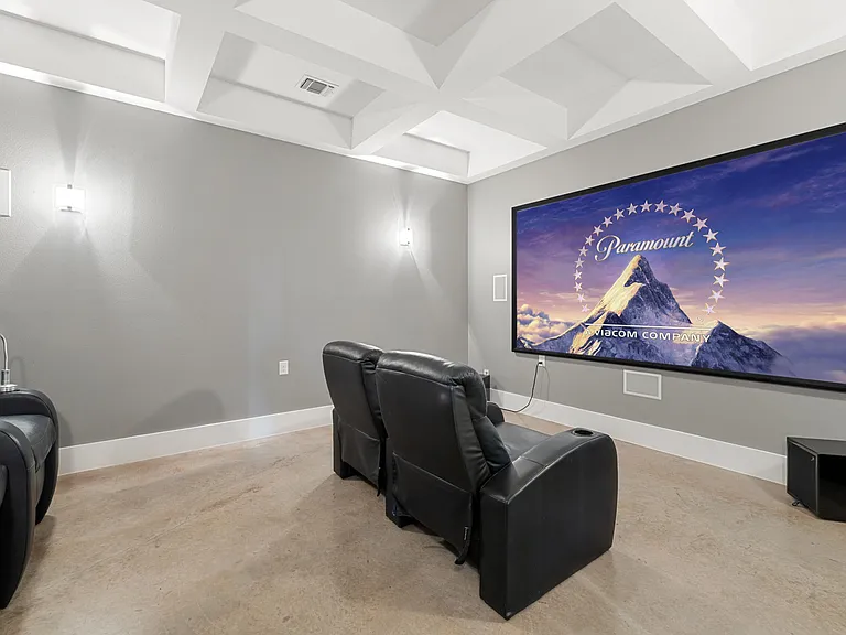 3801 Peak Lookout Dr — Photo 33