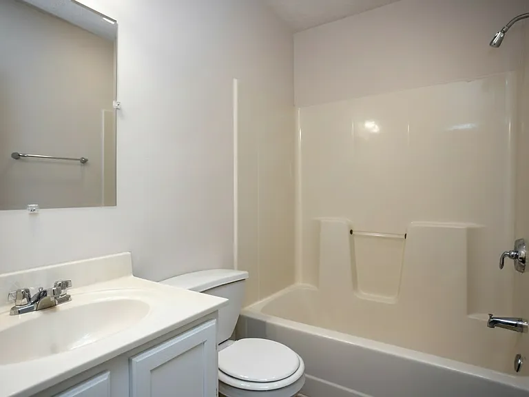 Axis on Roan Apartments — Photo 9