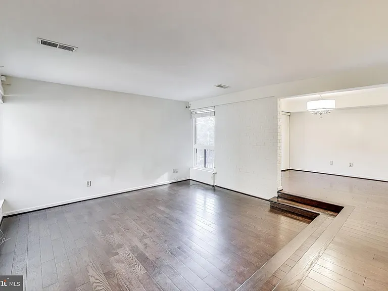 9820 Georgia Ave #301 — Photo 4
