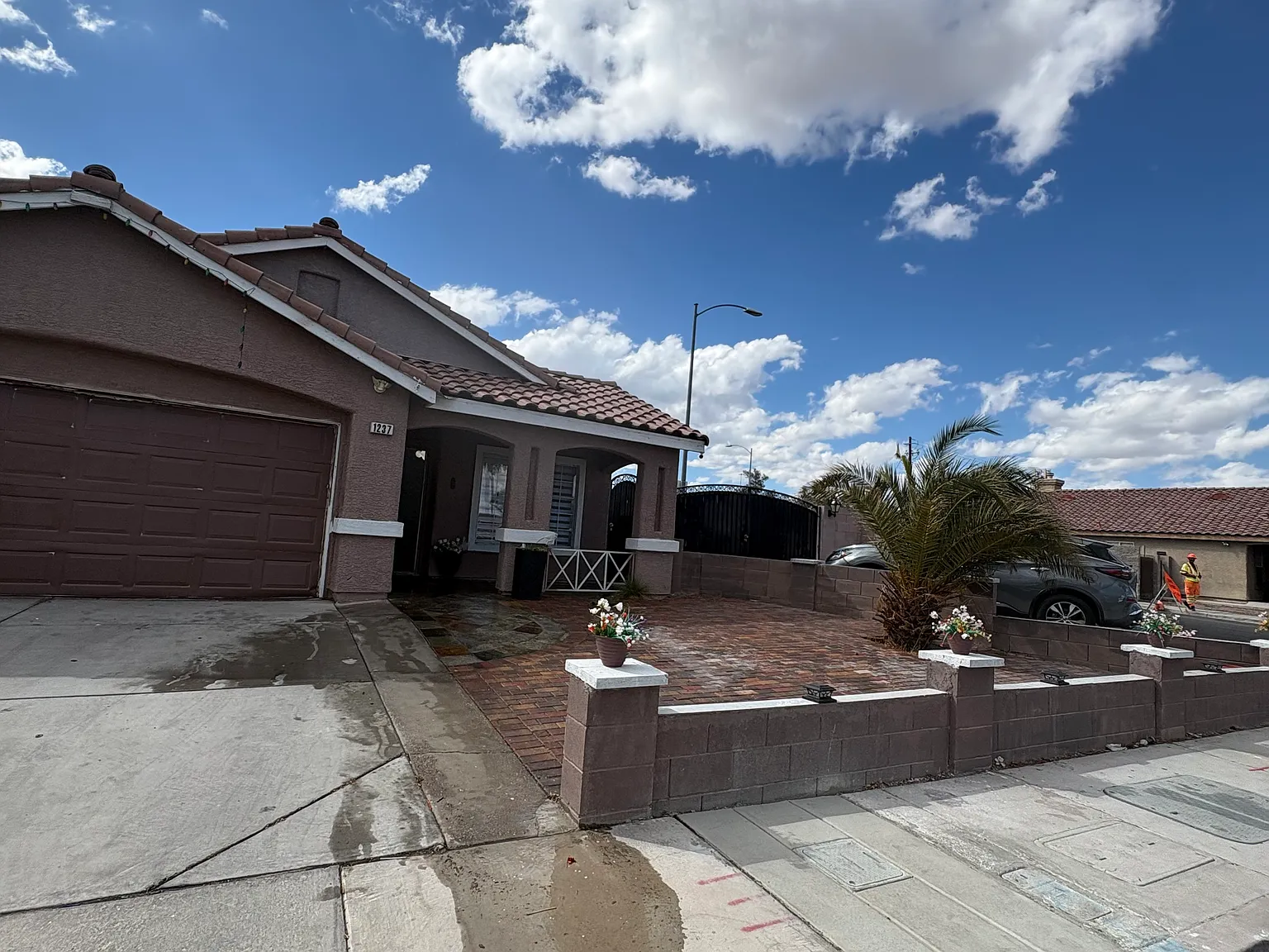 3 bed, 1317 sqft, $2,400 — Photo 3