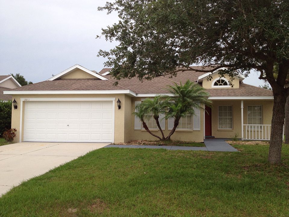 2nd image of 12061 Warwick Cir