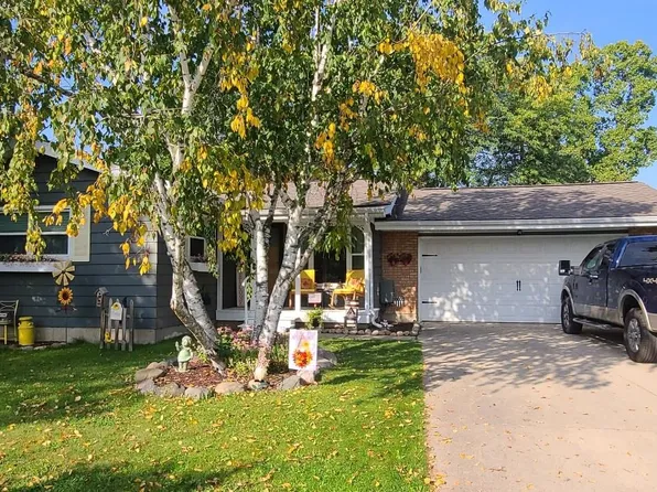 1301 Huntington Dr, Owosso, MI 48867
