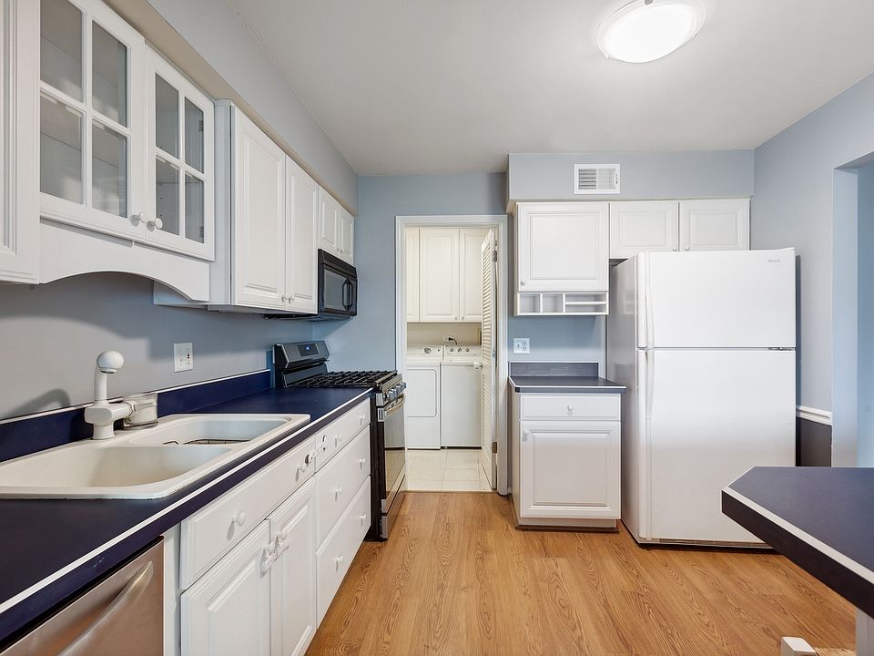 877 Kilkenny Dr Wheaton IL Zillow