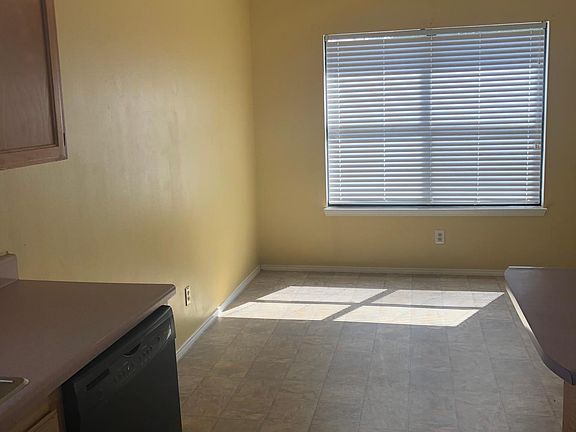 3rd image of 2613 McGill Blvd