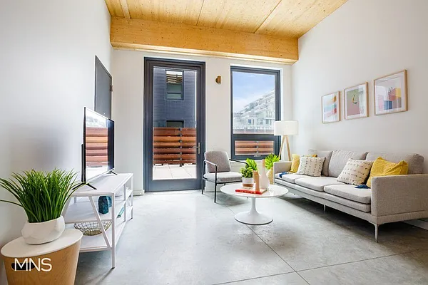 Rented by MNS Marketing | media 52