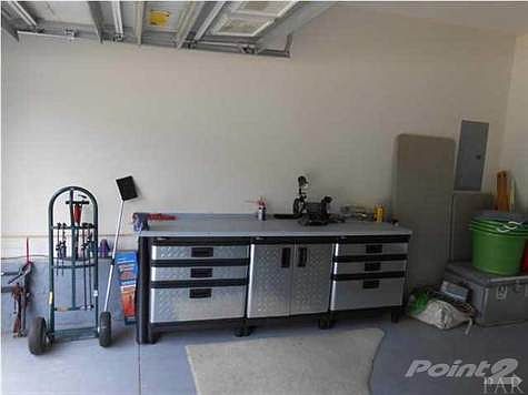 Garage with workbench to remain