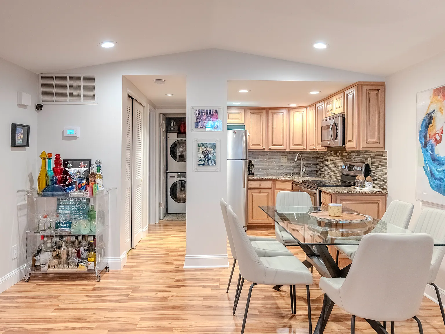 3 bed, $20,000 — Photo 3