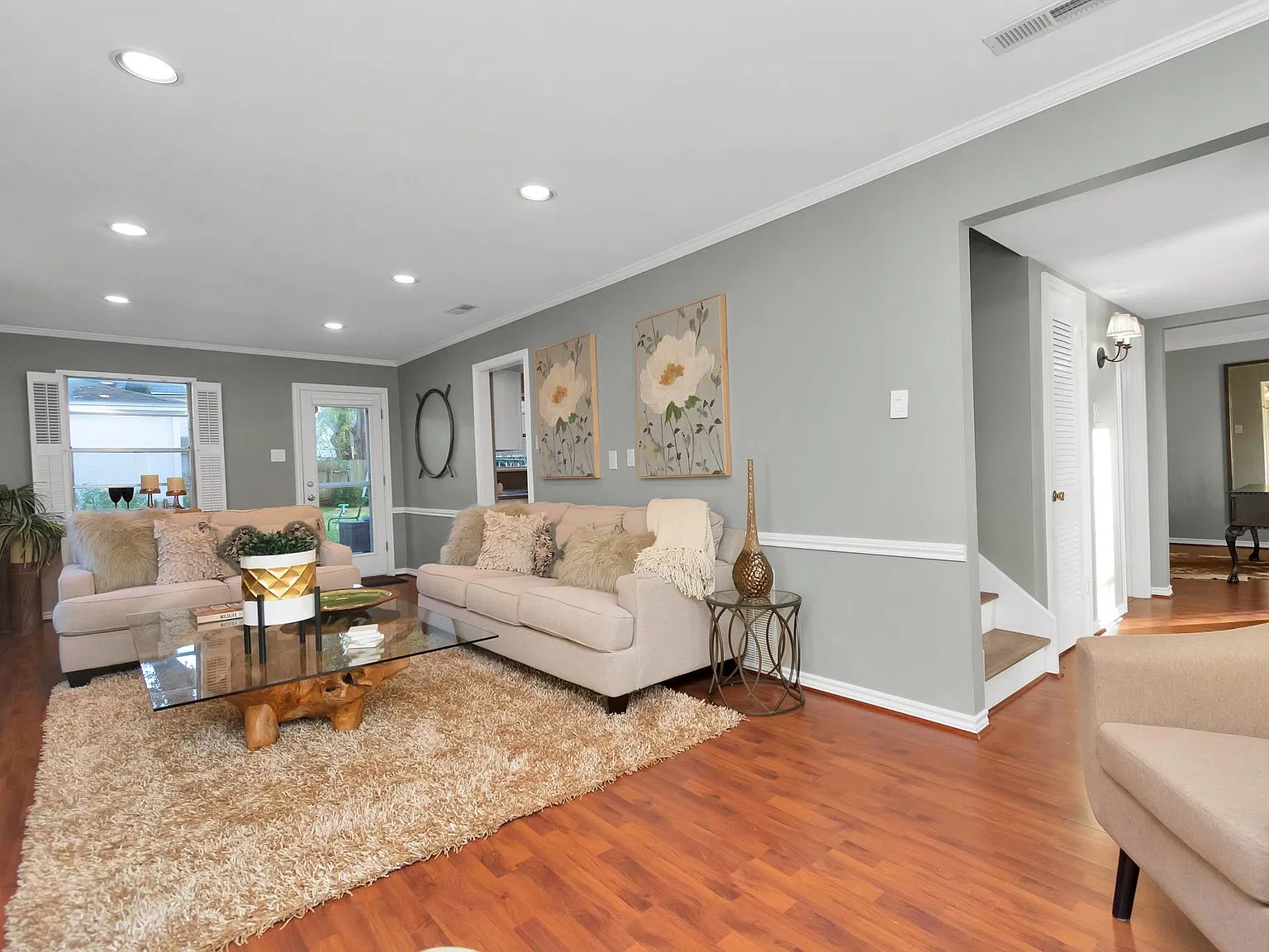 3 bed, 2.5 bath, 2042 sqft, $2,800 — Photo 4